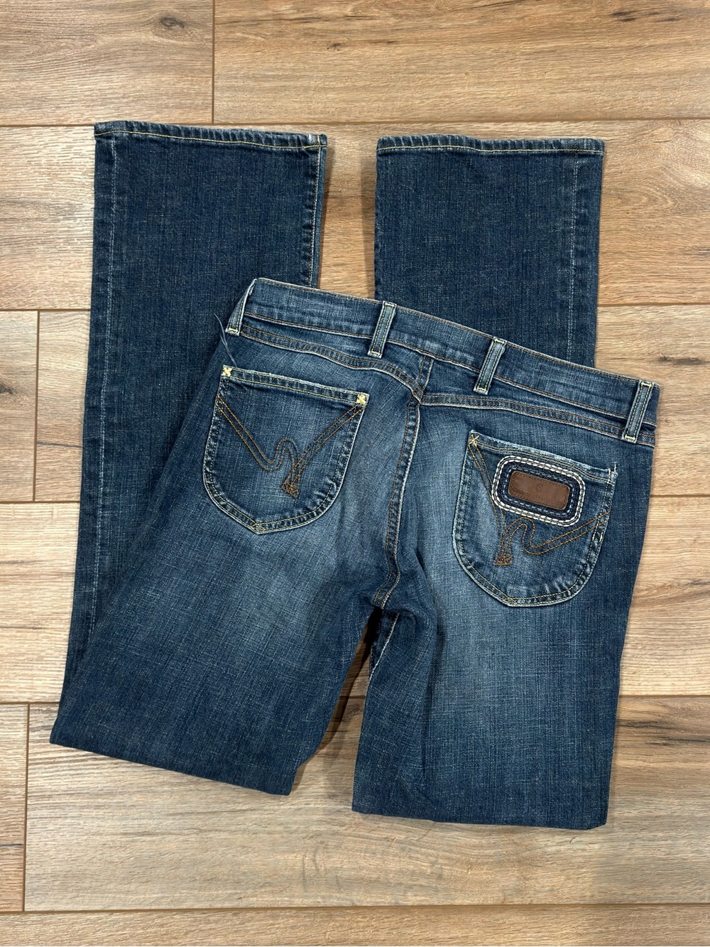 CITIZENS OF HUMANITY Vintage Faded Low-rise Bootcut Jeans | Size 31”